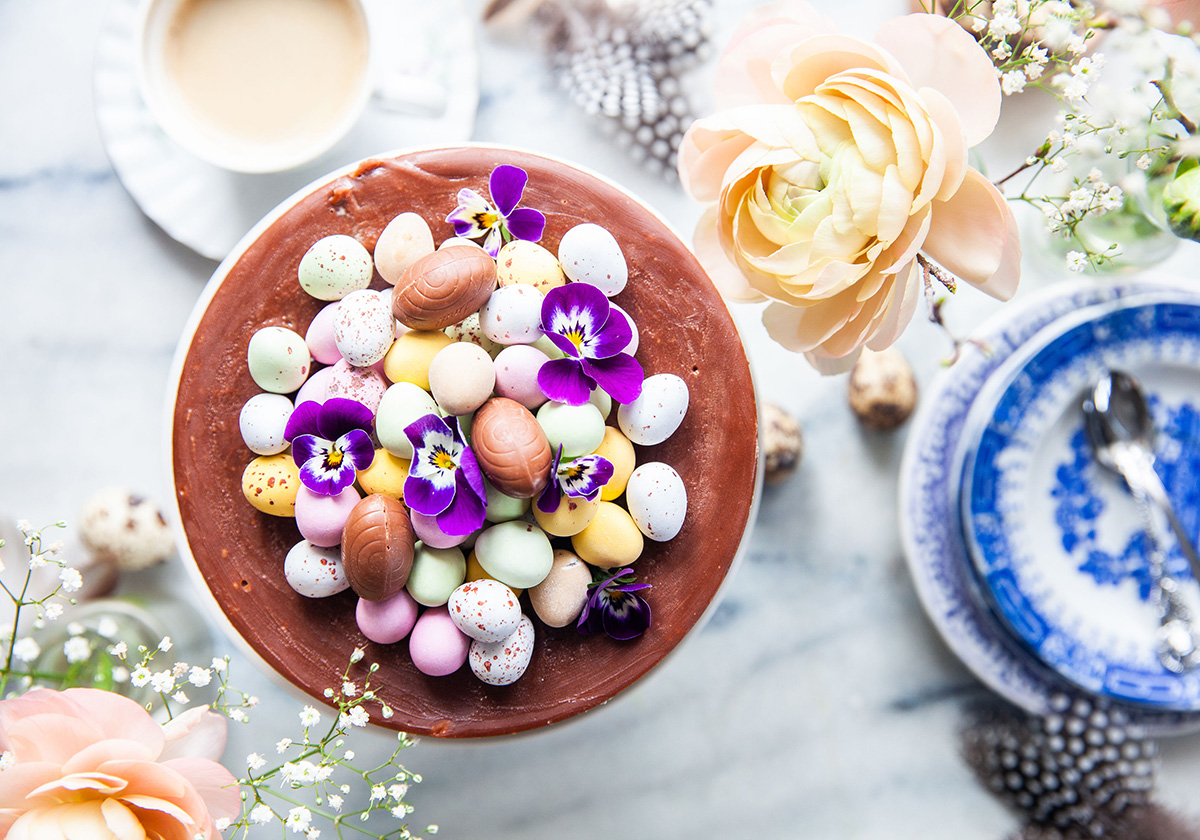 Kladdig chokladtårta med fudge-topping