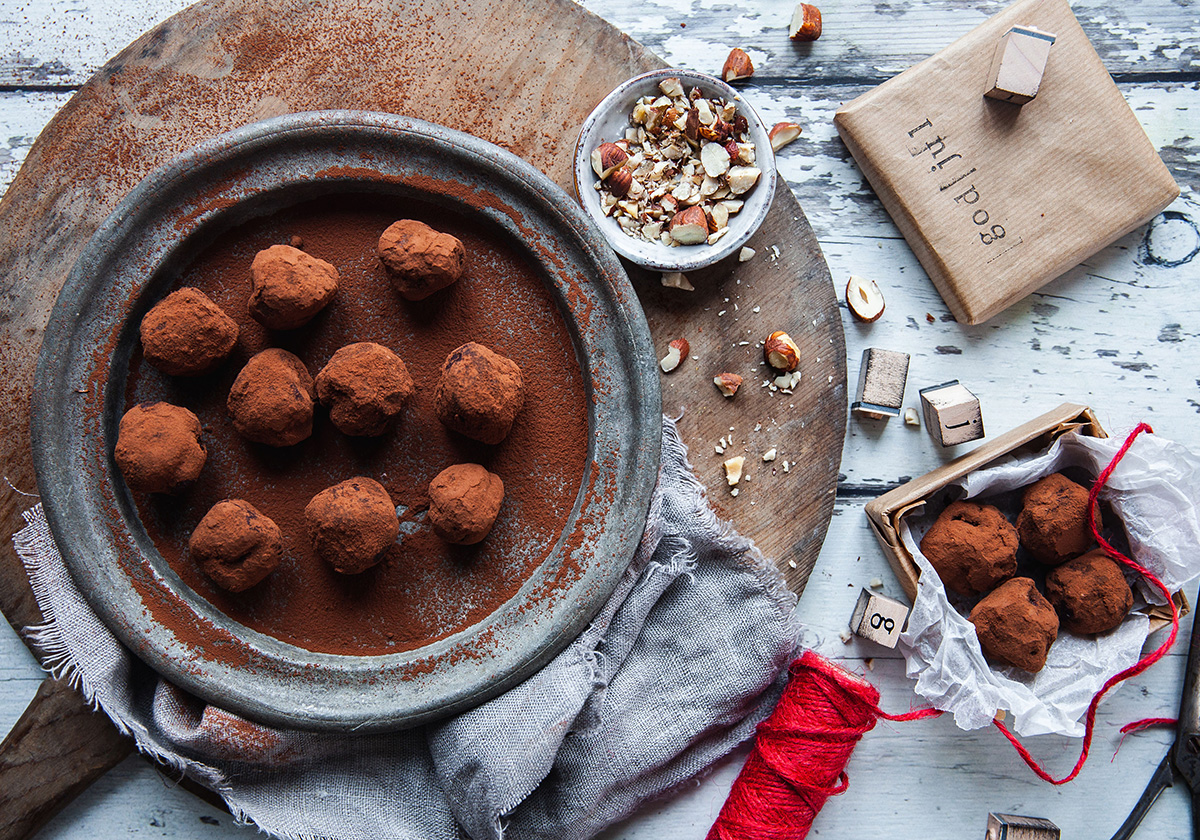 Tryffel med cognac nougat och hasselnötter