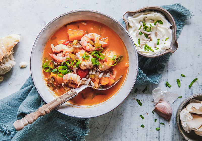 Fänkålsdoftande fiskgryta med pumpa och vitlökskräm