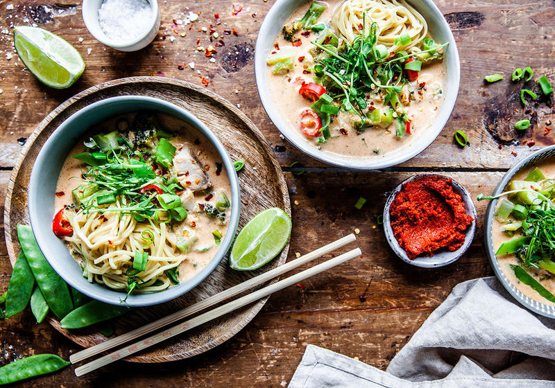 Laksa med fisk - snabblagad asiatisk nudelsoppa med kokosmjölk