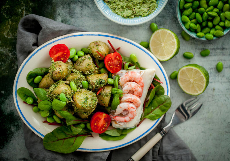 Ugnsbakad torskrygg med räkor och delikatesspotatis