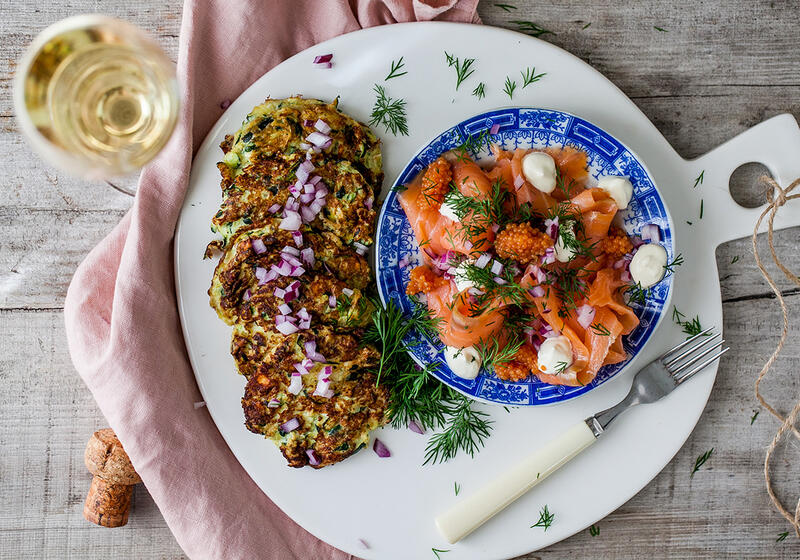 Zucchiniplättar med kallrökt lax