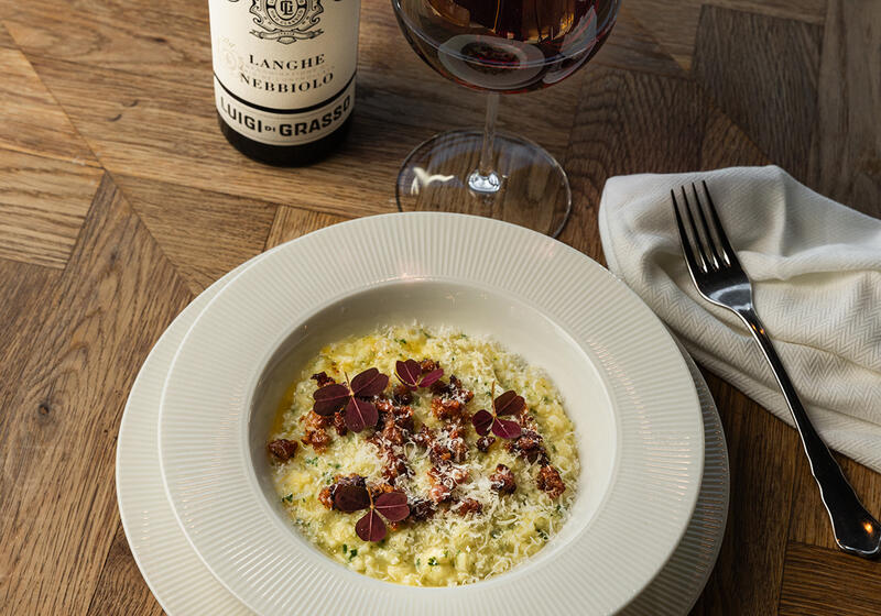 Risotto med karamelliserad lök och parmesan med Luigi di Grasso Nebbiolo