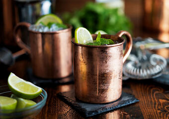 Moscow mule i mässingsmugg